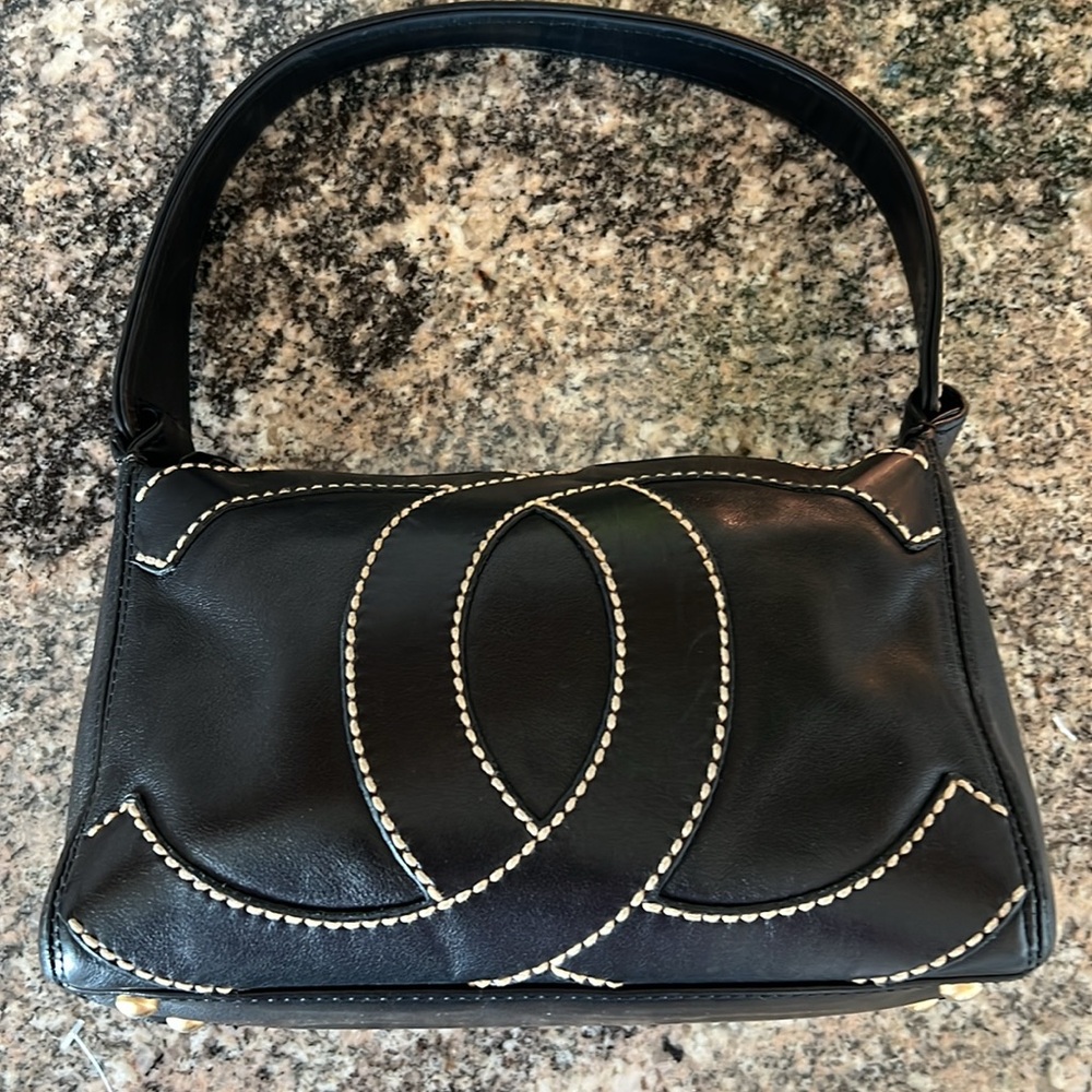 CHANEL Vintage Purse - Picture 6 of 17